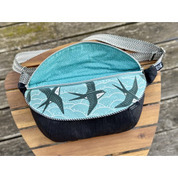 "Tasche voll Glück" // Crossbodybag "Schwalben Schwarz"