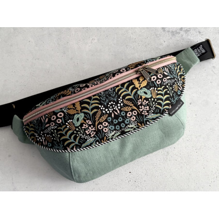 "Tasche voll Glück" // Crossbodybag "Black Flowers" "Tasche voll Glück" // Crossbodybag "Black Flowers"
