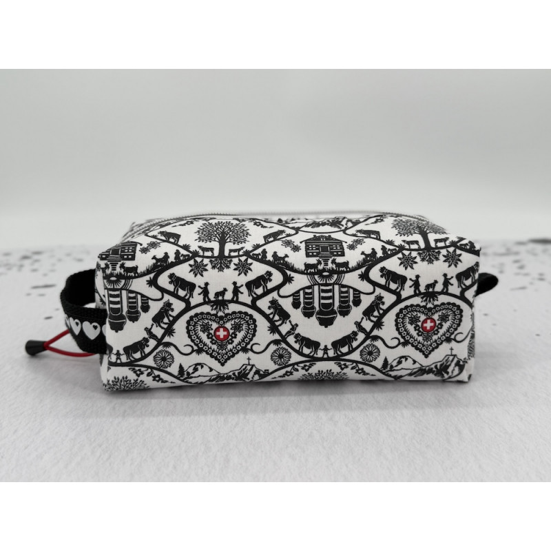 Boxy Bag "Scherenschnitt" Weiss