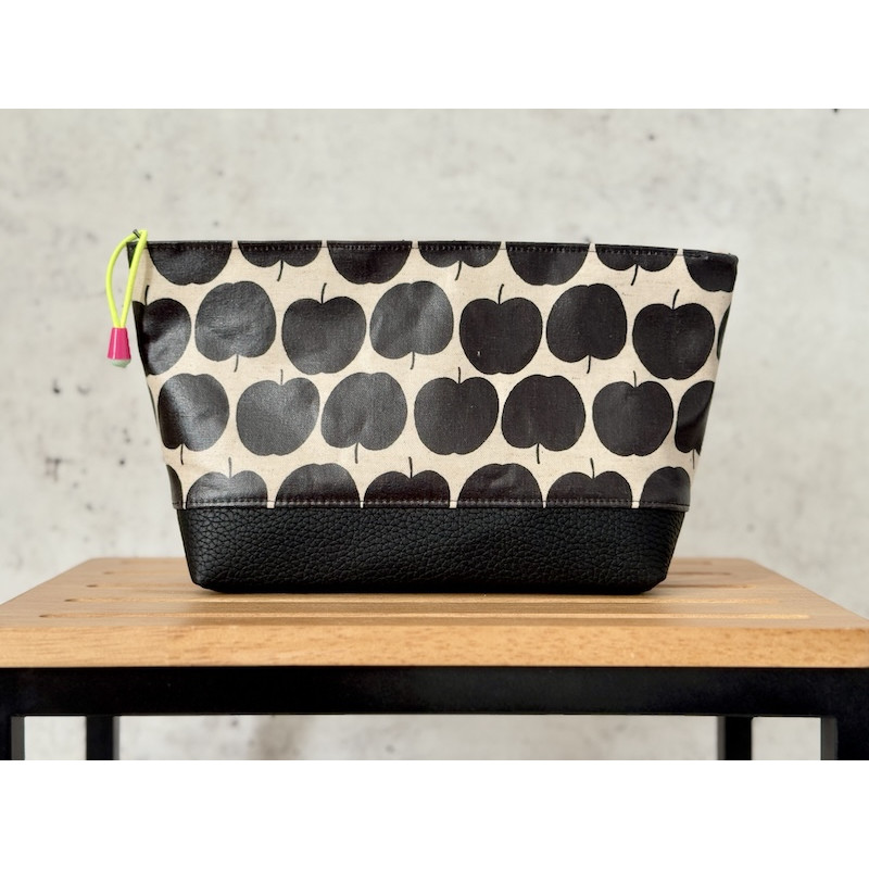 Necessaire "Black Apple"